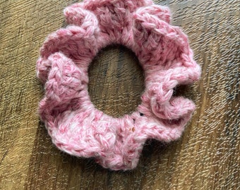 Crochet scrunchie. Pink scrunchie. Knitted scrunchie. Ponytail holder. Crochet ponytail holder. Crochet hair accessories