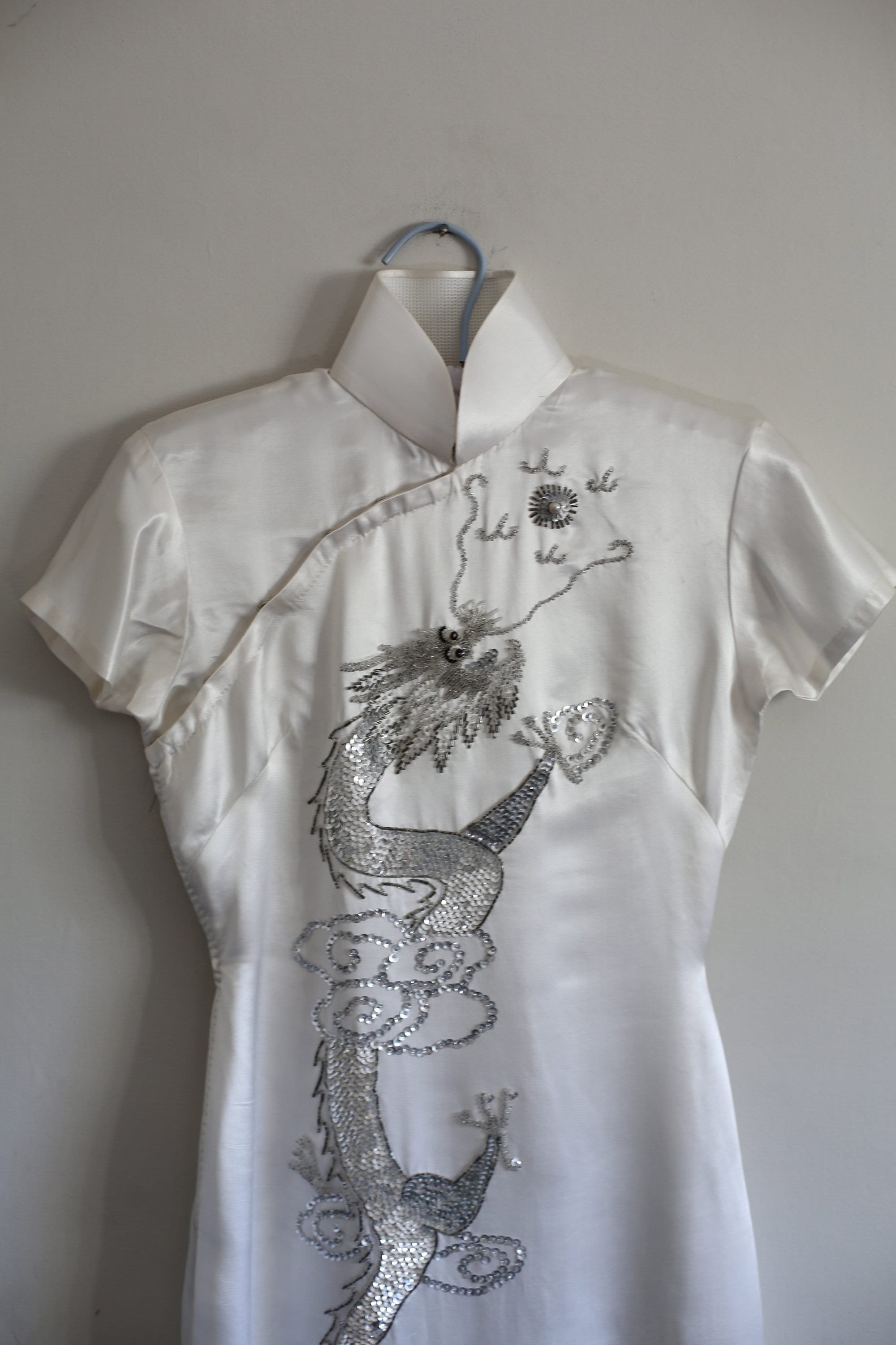 1950s Chinese Dragon Wedding Dress - Etsy 1950s Chinese Dragon Wedding Dress - Etsy