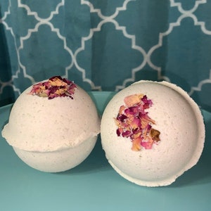 XL Natural Bath Bombs - Great for Sensitive Skin - All Natural & Skin Softening - Rich with Moisturizing Oils - Variety of Fragrances