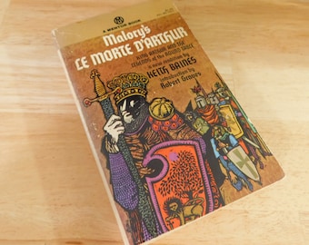 Le Morte D'Arthur, Thomas Malory, Keith Baines 1962 ed. paperback (classic literature book fantasy myth legend British English dark academia