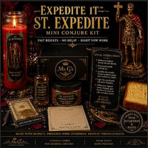 Puede incluir: Un mini kit de conjuro con una vela roja, aceite, polvo y una estatua de San Expedito. El kit incluye una caja pequeña, una nota y dinero de antepasados. El texto en el kit dice "Expedite It" y "Resultados rápidos".