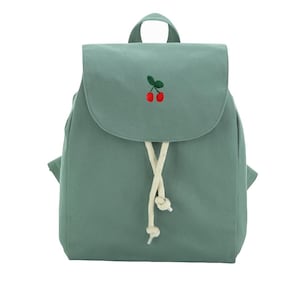 Mini sac à dos en tricot de coton bio motif cerises, cadeau d'anniversaire, petit sac à dos, sac à dos d'école