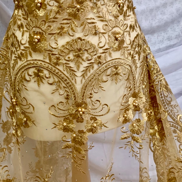 Tissu en dentelle de mariée à double tranchant, perles brodées d'or 50" de large prix 1 yard