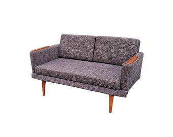 ミッドセンチュリーモダンデイベッドソファベッド - ウォールナット