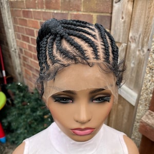 Cornrow noir styliste sur dentelle