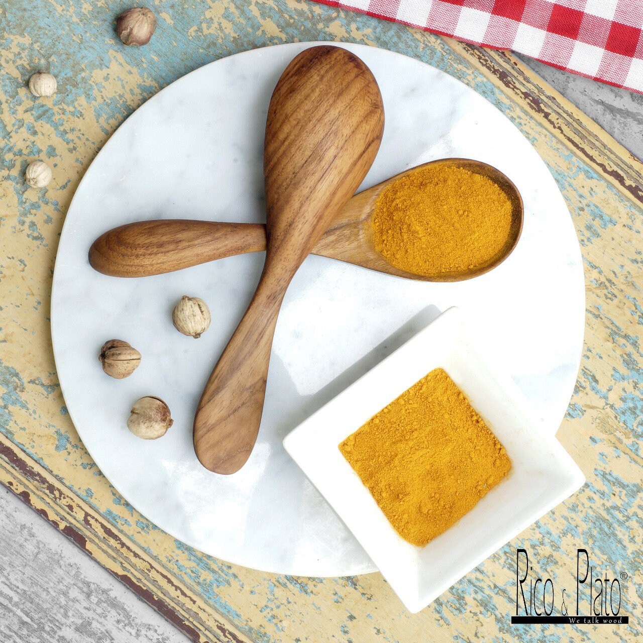 Cuillère en Bois Bella Fabriquée à La Main Partir de Teck Massif.