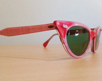 New Old Stock, Vintage Small Titmus Cabana TS 2250 Red Cateye Sunglasses, 1950s Titmus Cat Eye Sunglasses