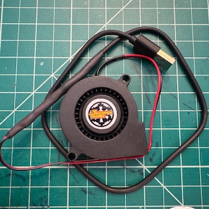 Trooper Tronix helmet fan (single) for cosplay Star Wars bucket fan for rechargeable battery costume cooling USB A
