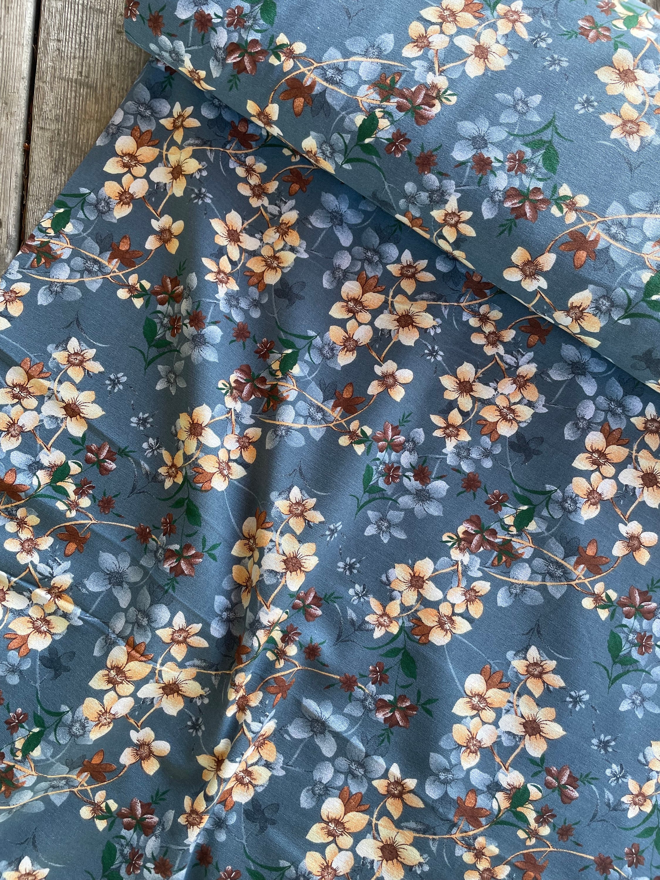 cotton linen blend floral blue   ( sold by the half yard )