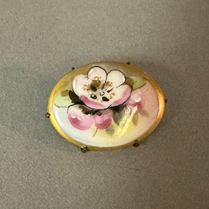 Victorian Hand Painted Floral Porcelain Gold Tone Oval Brooch Pin Circa 1900