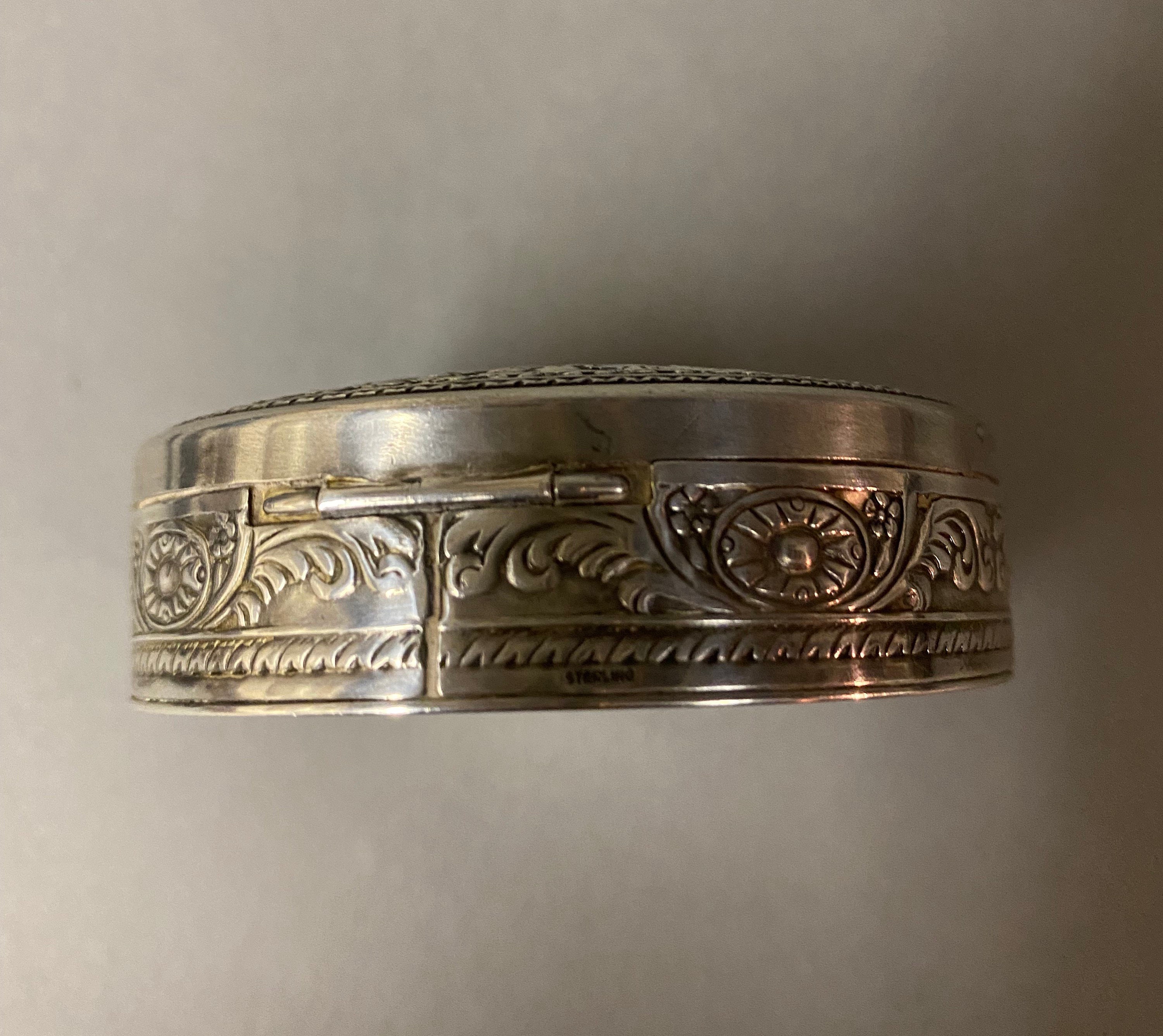 Vintage 1930s Sterling Silver Powder Compact: Embossed Floral Art Deco ...