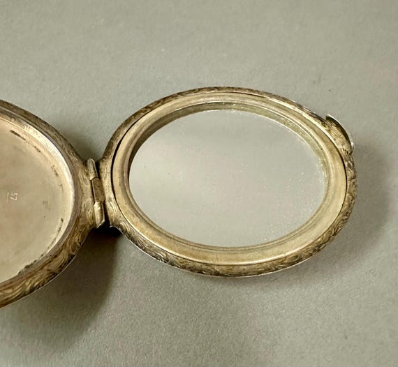 Antique Sterling Silver Engraved Compact with Mir… - image 7