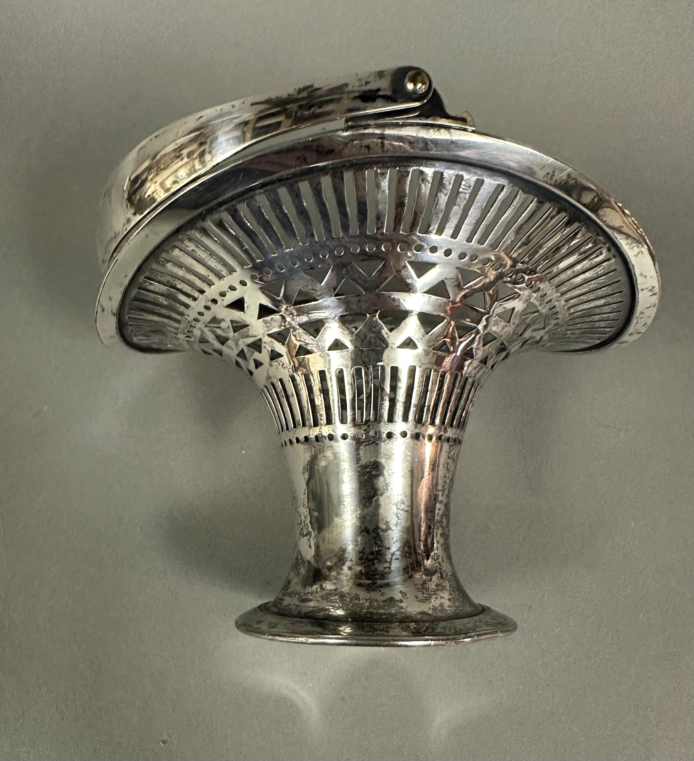Antique Simpson Hall Miller Co Victorian Silver Plate Handled