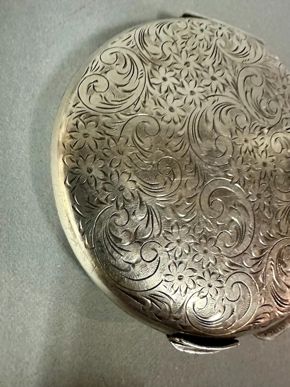 Antique Sterling Silver Engraved Compact with Mir… - image 4