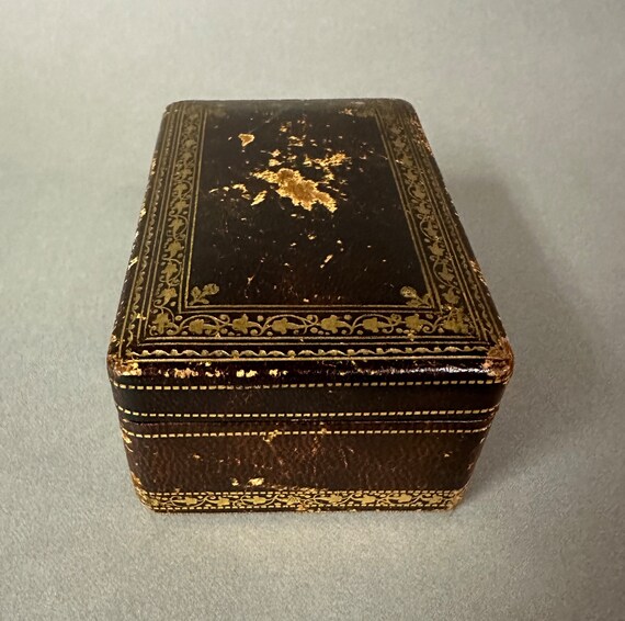 Antique Tooled Leather Jewelry Presentation Box C… - image 6