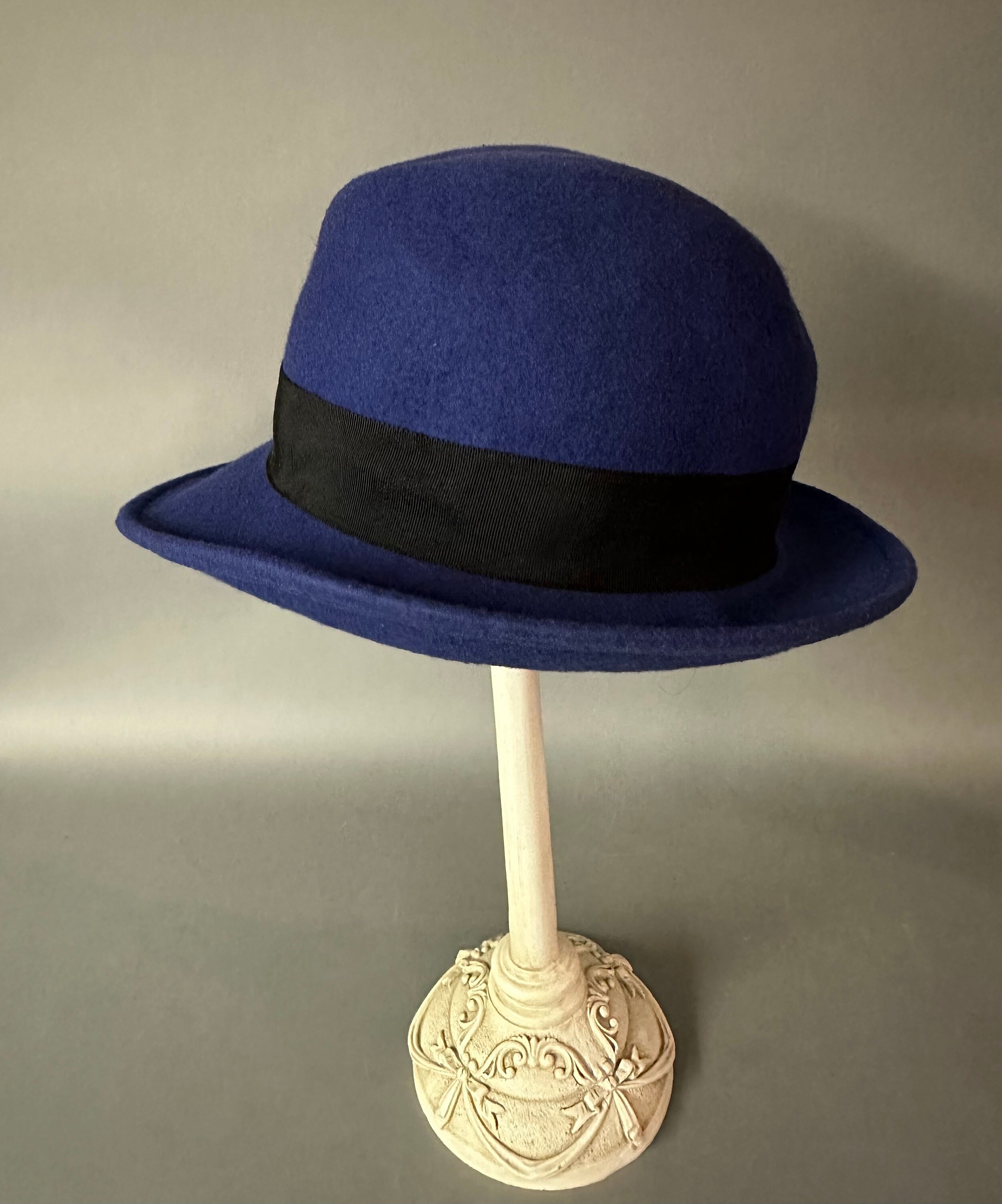 ✨Vintage Rare Uno Alla Volta Felt Fedora Hat Vintage Style Uno Alla Volta Navy Blue Fedora Small Brim Hat  main image 3
