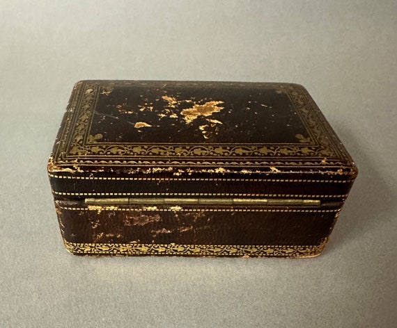 Antique Tooled Leather Jewelry Presentation Box C… - image 5