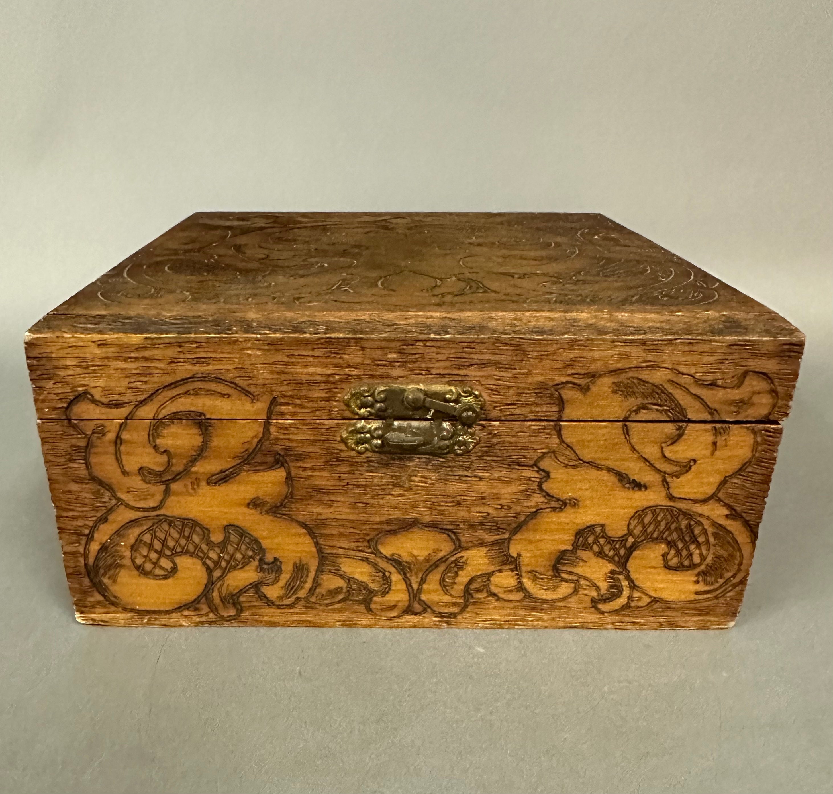 Antique Flemish Art Pyrography Carved Floral Leaf Box Circa 1900