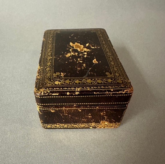 Antique Tooled Leather Jewelry Presentation Box C… - image 4