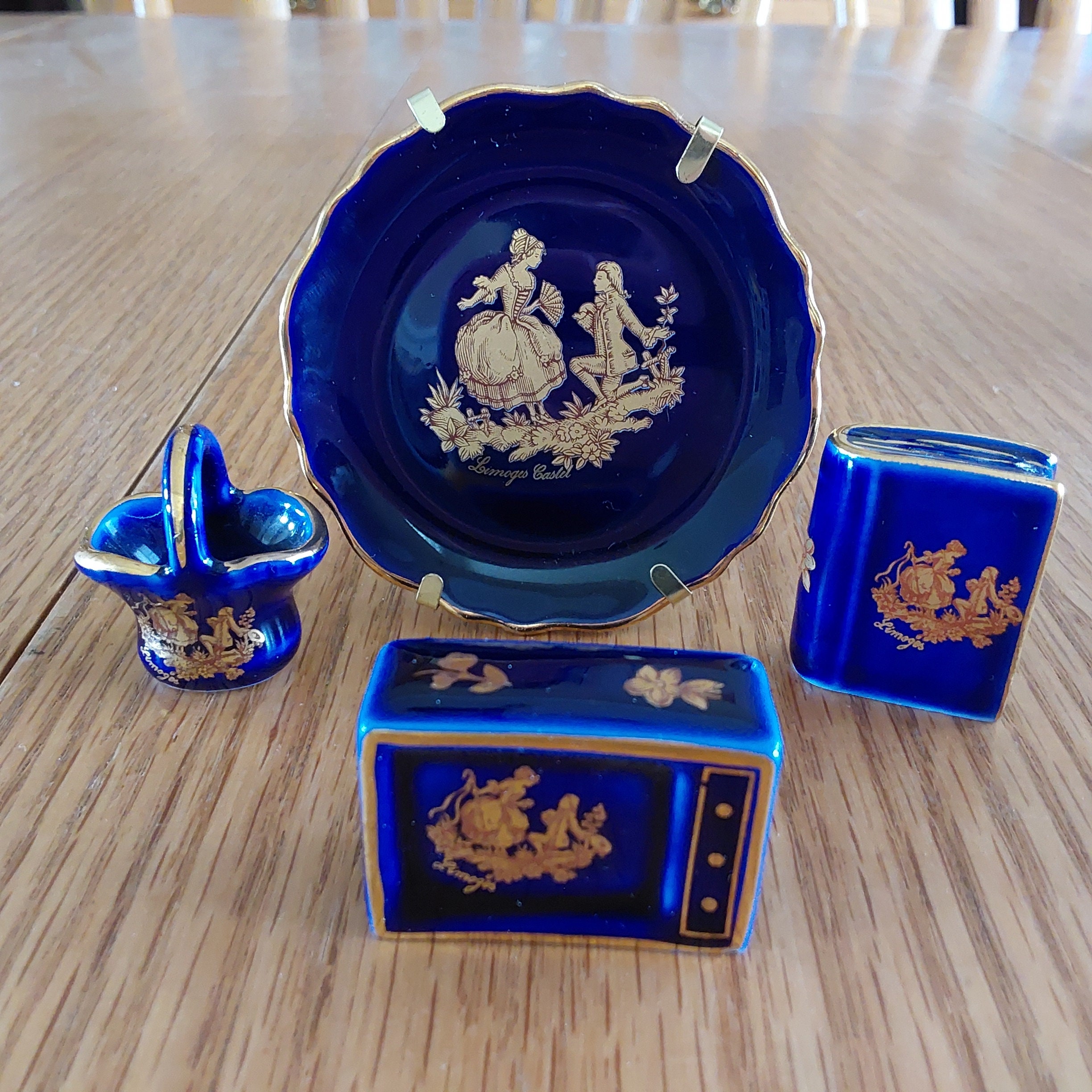 PANIER EN PORCELAINE DE LIMOGES HAVILAND STYLE LOUIS XV PANIER EN PORCELAINE DE LIMOGES HAVILAND STYLE LOUIS XV