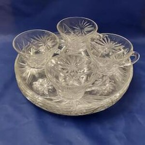 An 8 Piece Anchor Hocking Glass Snack Set, Star of David That