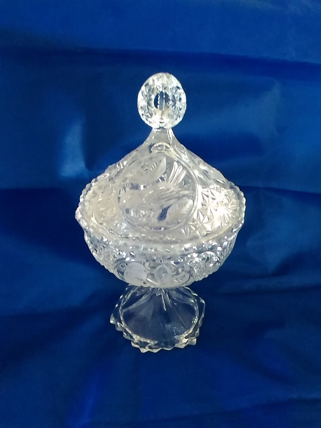 Hofbauer Byrdes Collectible Large Pedestal Round 24 Lead Crystal