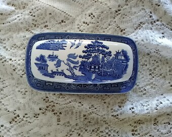 By Johnson Brothers, a covered dish in the Blue Willow pattern to hold a quarter pound stick of butter.  DWS 523
