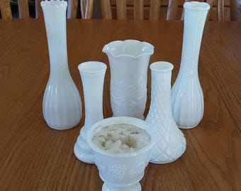 A Shabby Chic set of five different milk glass vases in a variety of heights and sizes, with no chips or cracks. MG 534