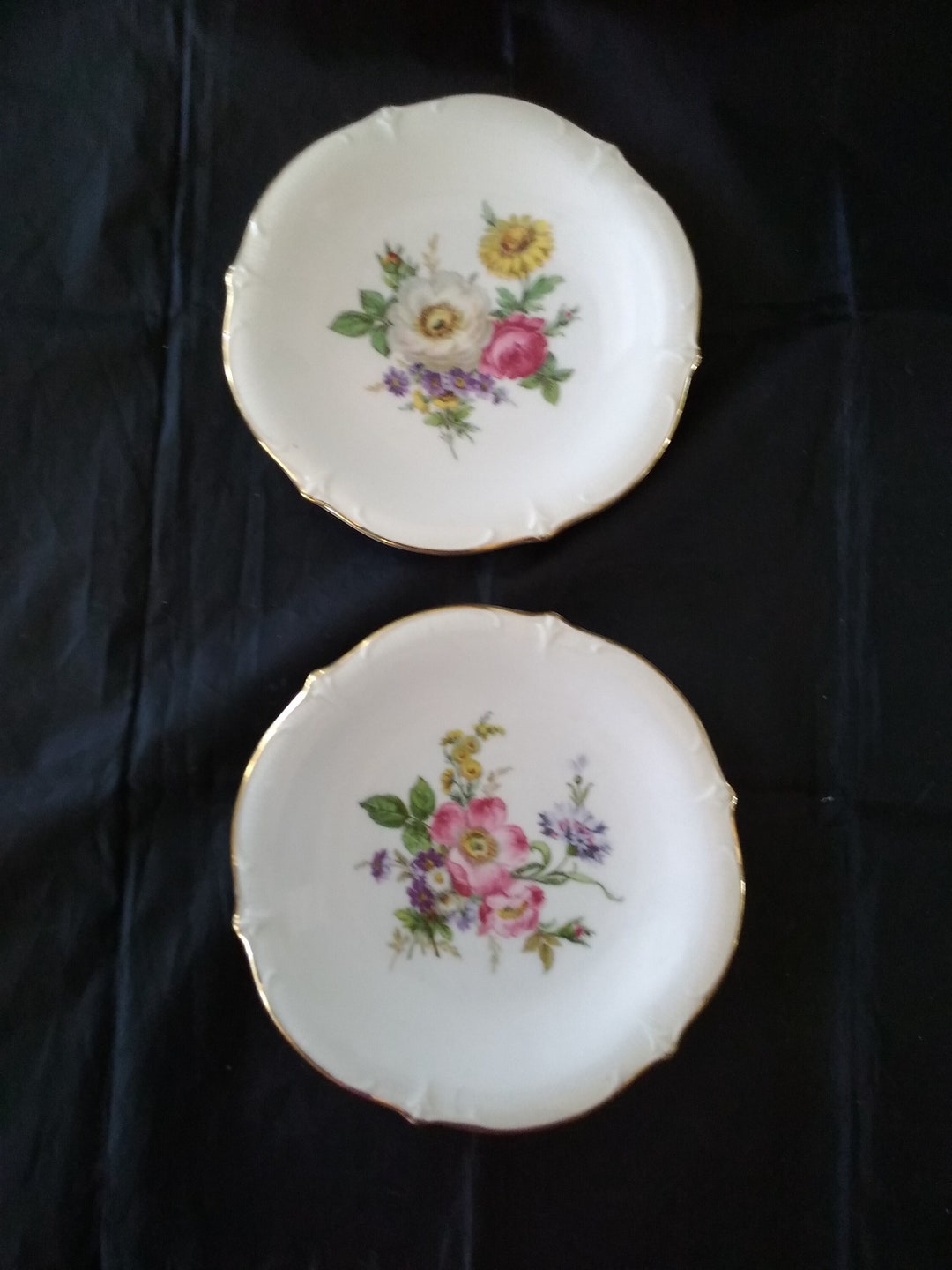 A Set of 2 Schumann Arzberg Porcelain Scalloped Wild Flower and Rose ...