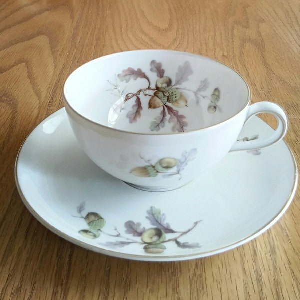 Jaeger Golden Crown PMR Bavaria, a matching porcelain cup and saucer in a Royal Oak pattern.  CS 167