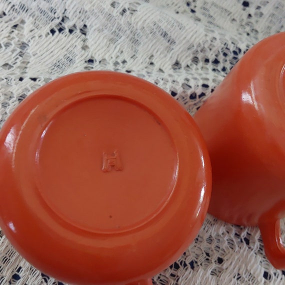 Two Sierra Ovide Rust Orange Hazel Atlas 6 Oz Mugs With a D Ring