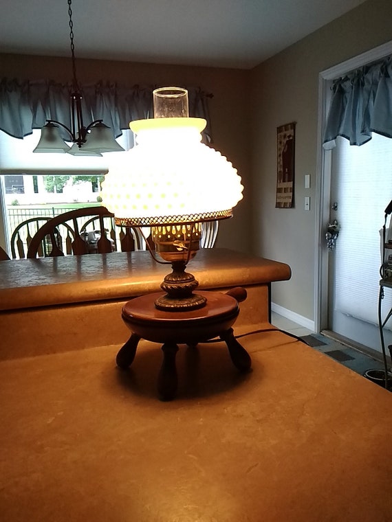 Table Lamp Milk Glass and Wood (TRE) Table Lamp Milk Glass and Wood (TRE)