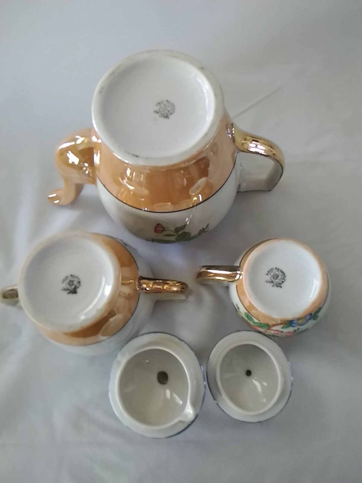 A Hotta Yu Shoten Lusterware Approx 50 Oz Teapot With