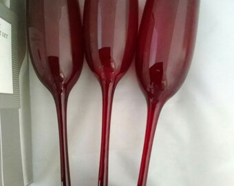 By Martha Stewart, a Set of 3-7 Fluid Ounce Red Stemmed Flutes in