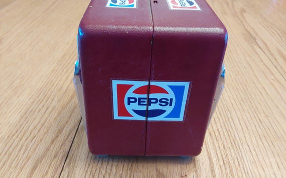 PEPSI-COLA ビンテージ ディスペンサー A Vintage Pepsi-cola Maroon Red and Chrome, Restaurant Style