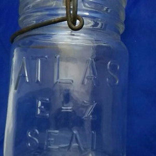 Atlas E - Z Seal glass pint jar with glass lid and bale wire latch.  Misc 800