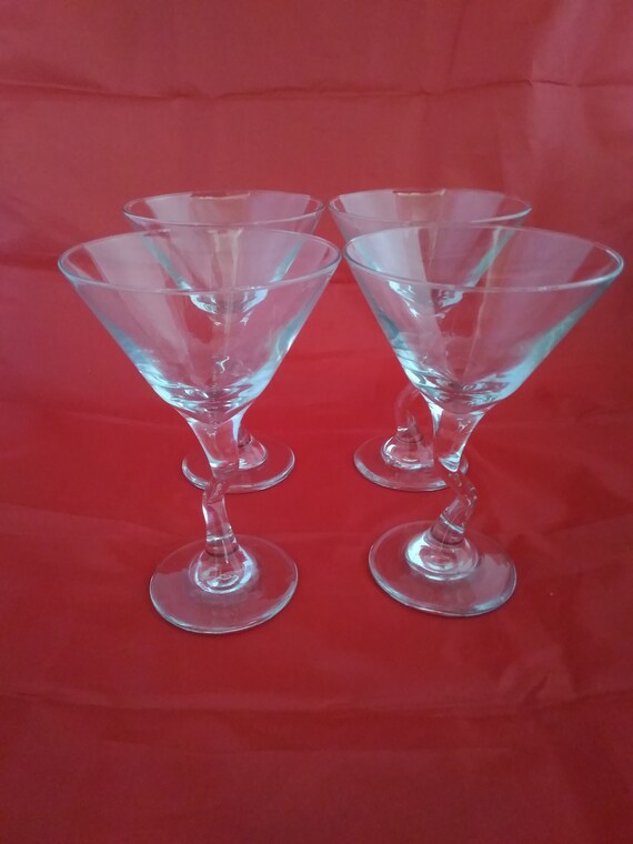 Selling as a Set of 4-9 Oz Matching Libbey Glass Martini Glasses With  Z-stems. Bar 626 