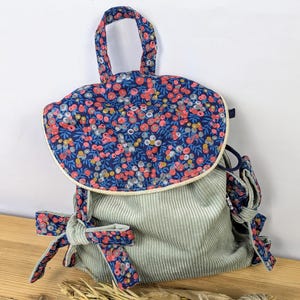 Sac à dos enfant, crèche,nounou maternelle velours côtelé  et liberty wiltshire nausicaa