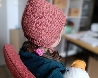 Cappello con cappuccio in lana merino lavorato a mano – Stile pixie per neonati e bambini piccoli