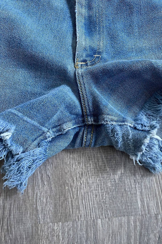 LEE Blue Denim Jean Shorts - Vintage 70's Faded d… - image 8