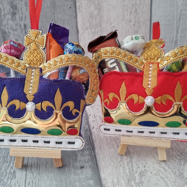 jubilee crown, sweet treat bag, queen, unusual, gift bag, sweet bag, party, favours, keepsake, hanger, decoration, ornament