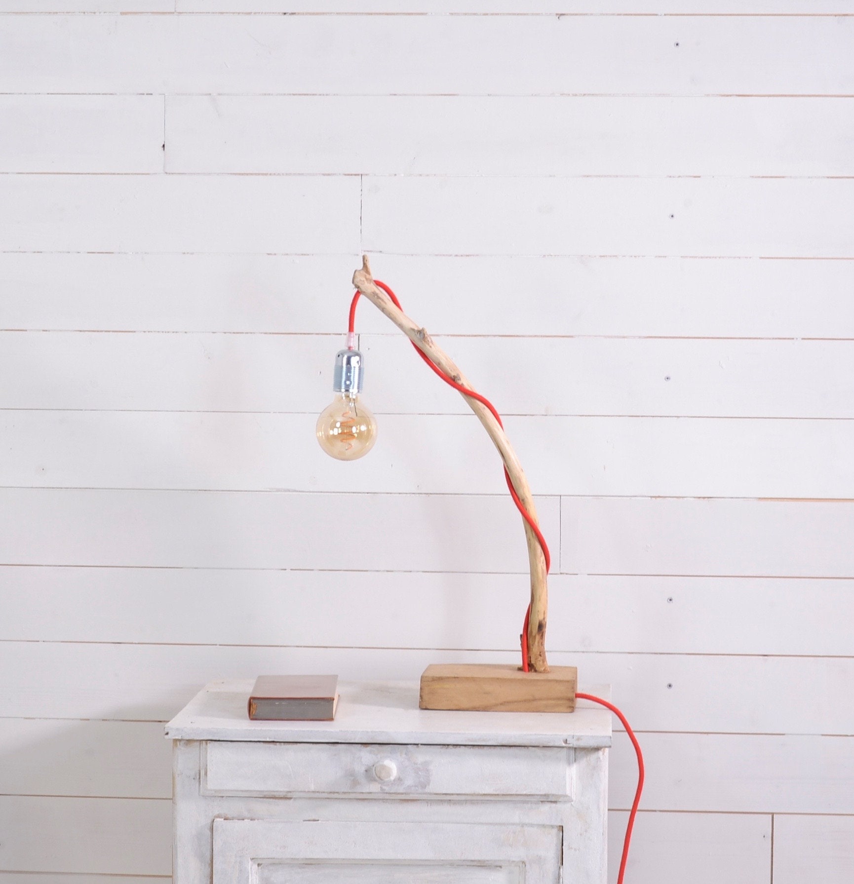 Lampe en Bois avec Une Belle Branche, Cordon Coton Rouge