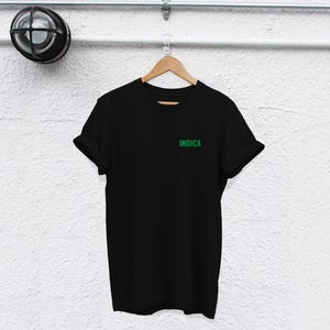 Camiseta de cannabis: Diseño Indica - Estampado de algodón duradero imagen 5