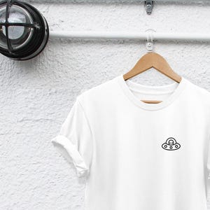 Camiseta divertida de extraterrestre con diseño de OVNI (unisex, tallas S-XXL) imagen 1