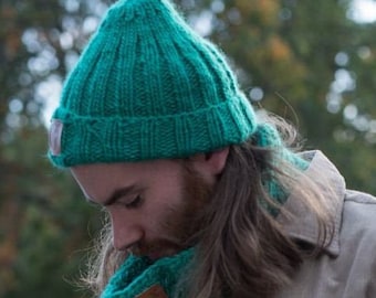 Green Beanie Hat unisex. Gift for her. Gift for him. Handmade for women. Mens Fashion Accessories. Pure Wool. Winter Hat. Light Reflective.