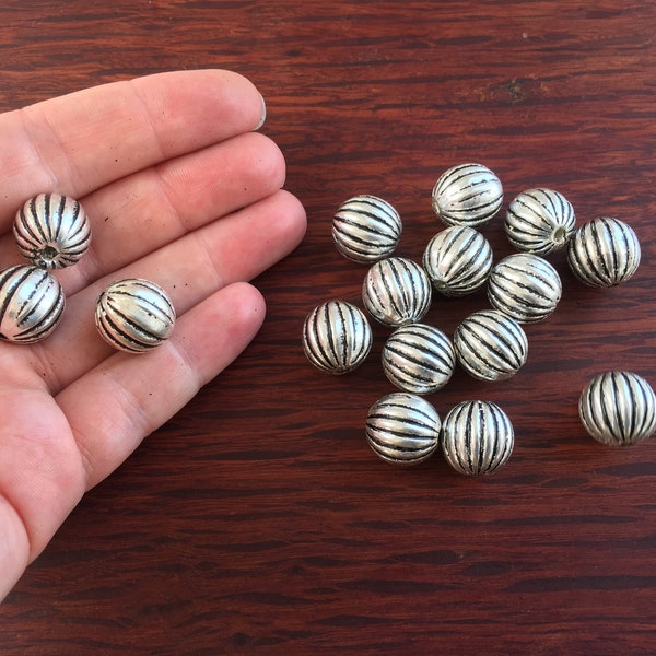 16 Vintage Silver Plated Round Striped Beads