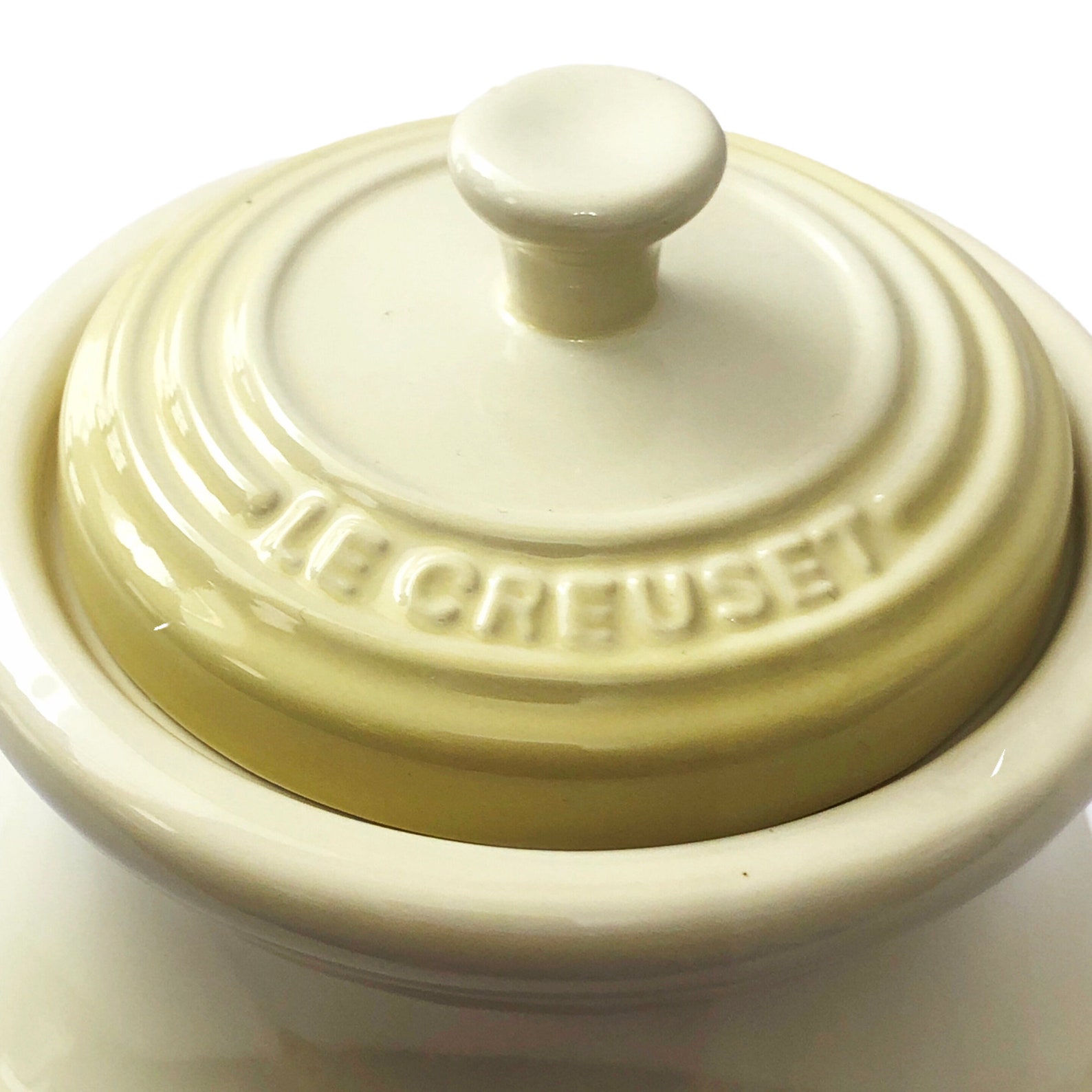 Le Creuset Ivory Ceramic Pottery Garlic Keeper With Lid Etsy