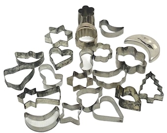 Set of 23 Assorted Primitive Metal Cookie Cutters Country Kitchen Tin Baking Gifts For Chefs Bakery Decor Silver Kitchen Supplies Bakers