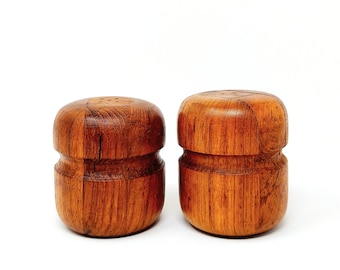 Vintage Gedeerde Teak Zout en Peper Shaker Set