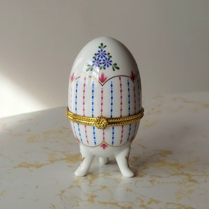 Vintage Limoges Style Footed Floral Ceramic Egg Trinket Jewelry Box Easter Spring Gift